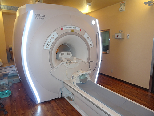 Magnetom Skyra 3T(SIEMENS社製)
