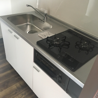 キッチンは料理好きにも嬉しい2口コンロ