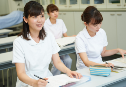 研修や委員会は『勤務時間内』で